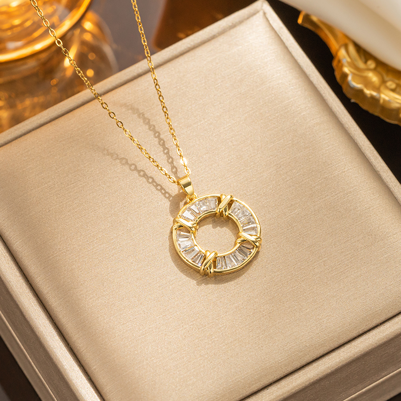 [NH34292610] Collar con colgante de acero inoxidable 316 con recubrimiento PVD y chapado en oro 18k (Oro)
